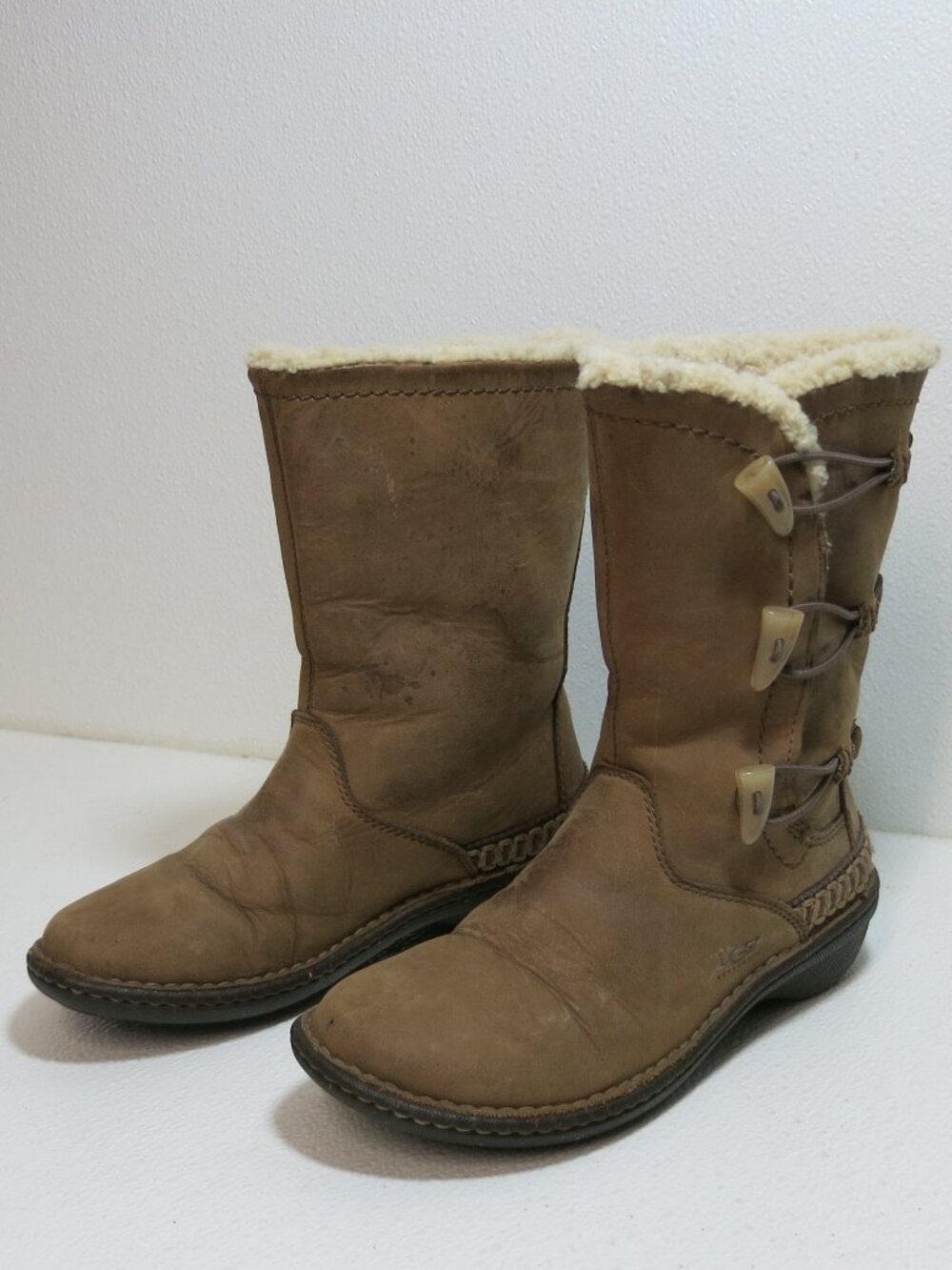 UGG Kona Boots Buttoned Ankle Bootie Leather Comfort SN 5156 Women's Footwear 7